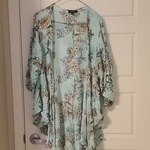 Torrid kimono 3/4 length sleeve
